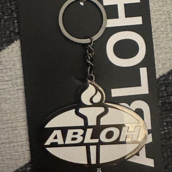 🖤 Virgil Abloh “Figures of Speech” Keychain – Brooklyn Museum Exclusive 🖤 - Picture 3 of 5